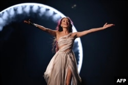 Еден Голан з піснею «Ураган» під час другого півфіналу «Євробачення» , Мальмо, Швеція. 9 травня 2024 року