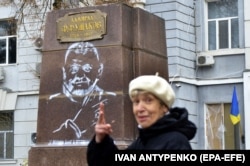 Постамент колишнього пам’ятника російському адміралу Ушакову у Херсоні , листопад 2022 року