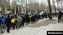 Акція протесту проти вторгнення Росії до України в захопленому російськими військовими місті Мелітополі, 7 березня 2022 року