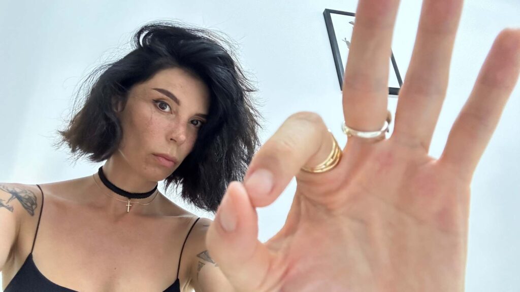 “Я шикарна”: Ann in Black дарує афірмацію для щасливого життя