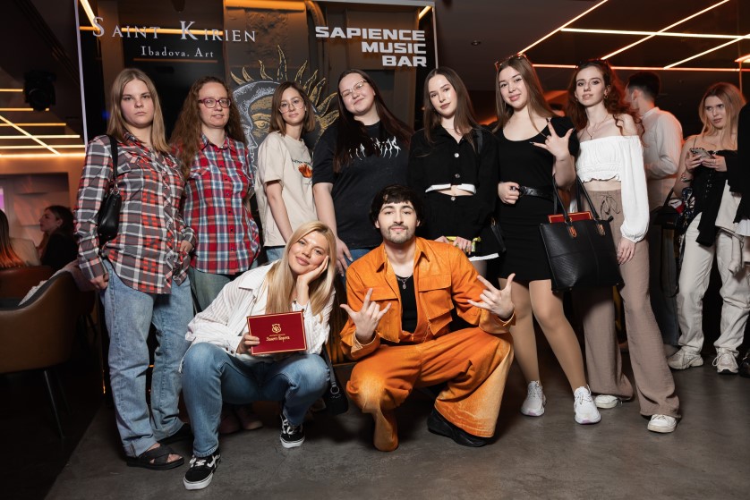 123 000 гривень на допомогу військовим зібрали на черговому благодійному заході МУЗВАР та INSIDER.UA