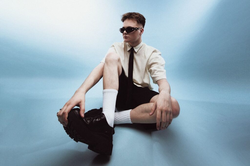 Неочікуваний dark pop: OSTY презентує новий сингл