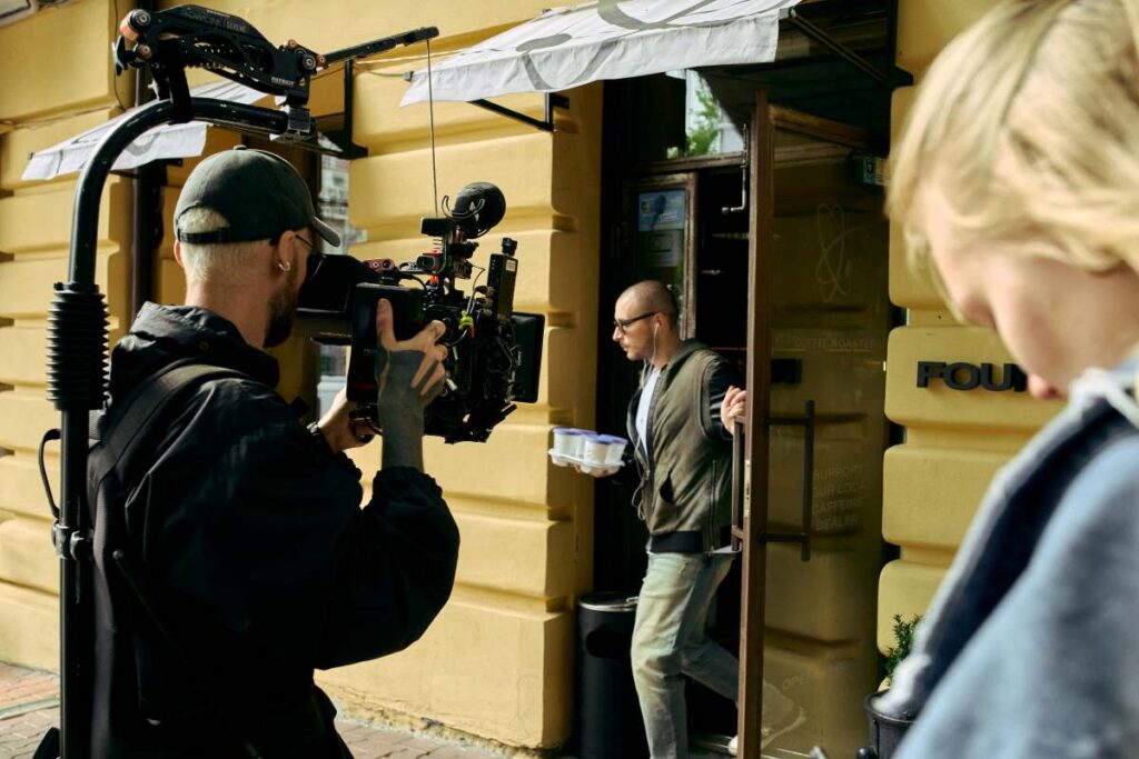 Закоханий в Одесі: Нікіта Кісельов презентував трек та кліп «Чайка»