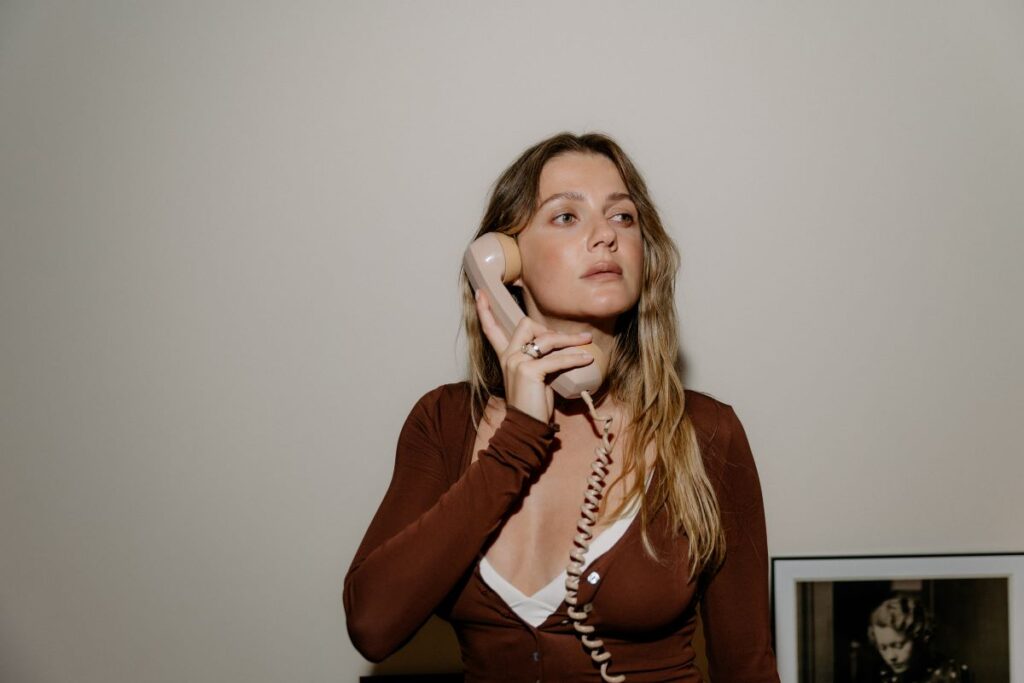 Нова премʼєра від KOLA: ритмічна, чуттєва й трохи провокативна історія, в якій просто “Говорили”