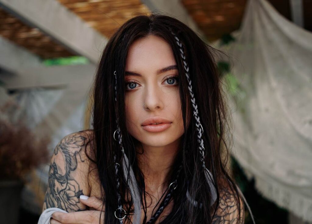 NANAVA переспівала свій хіт «LA LA» у несподіваному звучанні - тепер це грузинський гімн любові від Українки