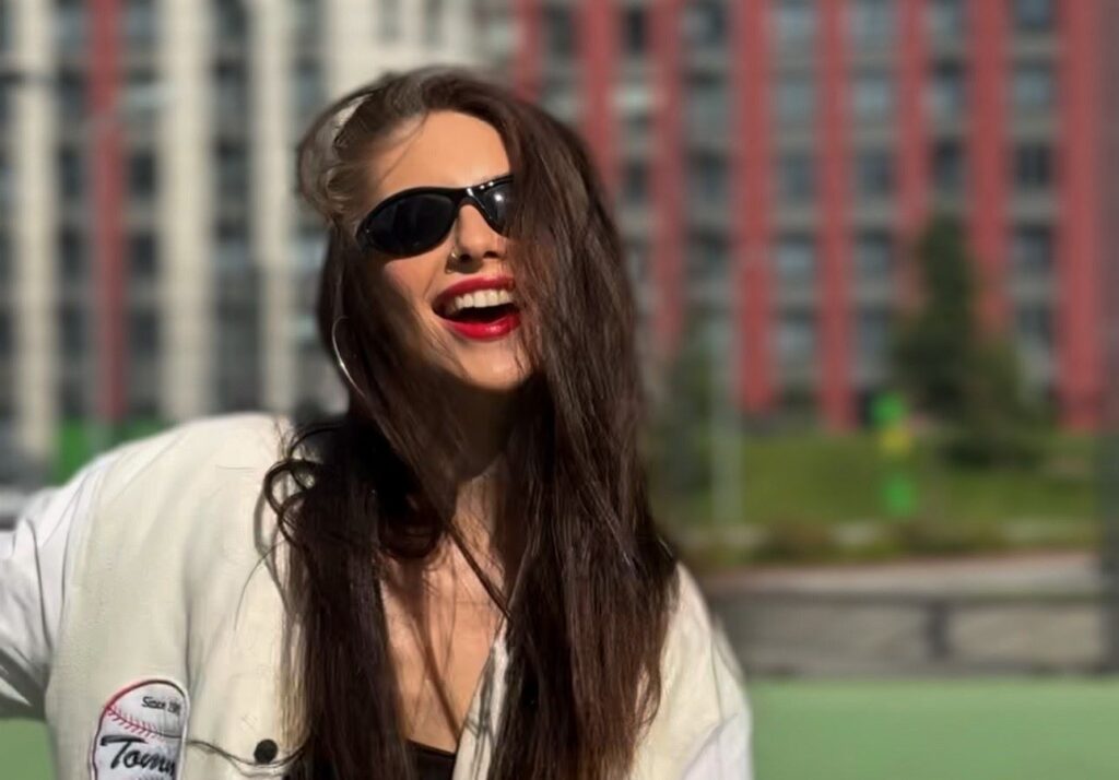 Співачка NANAVA шокувала своїх шанувальників сміливим синглом «LALA»: музичний маніфест жіночої гідності та емоційної свободи у відносинах