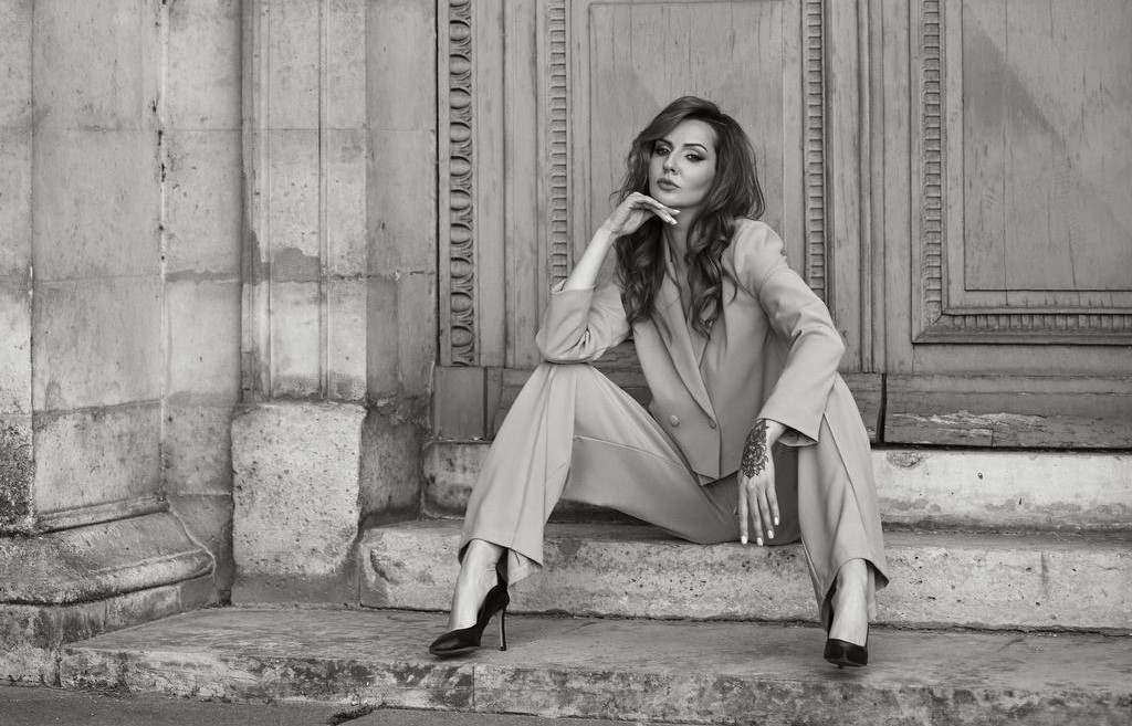 “Якби ж то” — музична сповідь Olena Nosalii про кохання, яке щодня обираєш наново