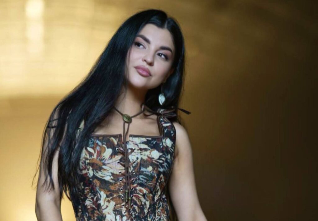 «Тане лід» оживає у відео: JULIANA представила свій новий кліп