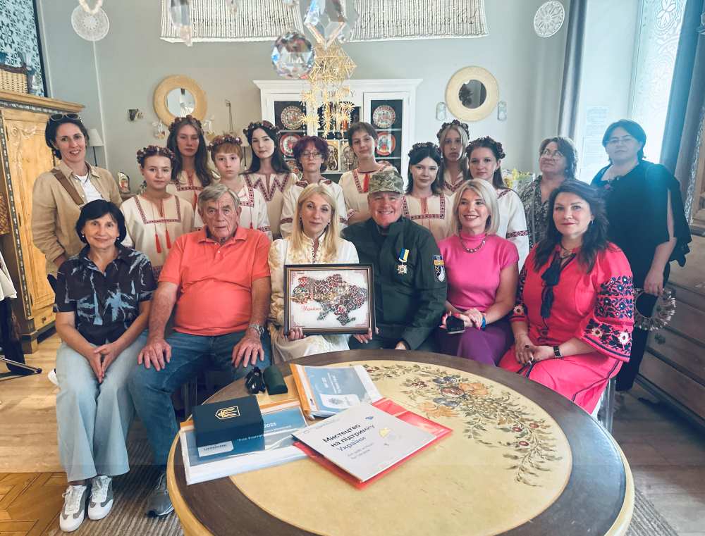 У «Цінностях» відзначили американського волонтера Glenn Tupper за допомогу Україні