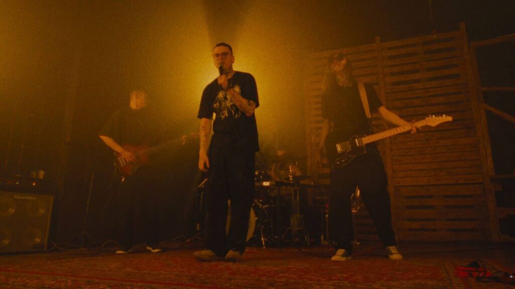 Гурт “НІДЕ” дебютує з панк-рок синглом “Цяцянка” - протест проти ілюзорних обіцянок