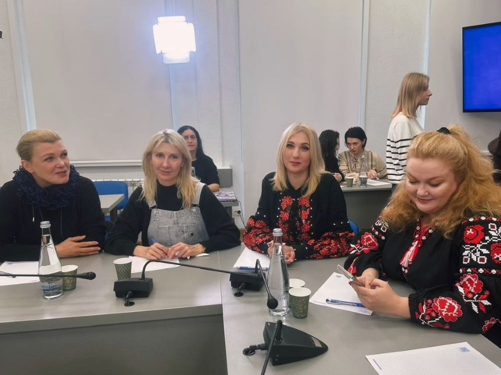 Голова Міжнародний жіночий рух "За сімейні цінності" Наталія Федорчук традиційно долучилася до написання Радіодиктанту національної єдності