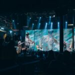 Коли мистецтво тримає стрій: гурт «Фіолет» поєднав джаз, живопис і технології у великому сольнику