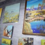 Мистецтво, що лікує душу: в арт-просторі київської бібліотеки імені Тичини відкрилася благодійна виставка “Поруч з нами”