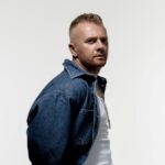 Роман Скорпіон відверто розповів, чи вільне його серце, та презентував пісню “Я іду без тебе далі”