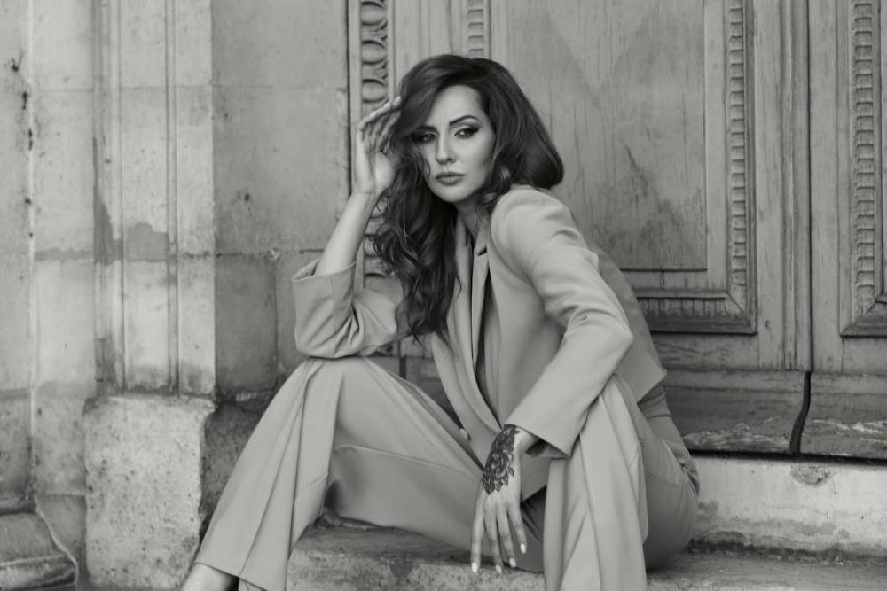 Дотики, що змусять серце тремтіти — нова відеоробота Olena Nosalii на пісню “Якби ж то”