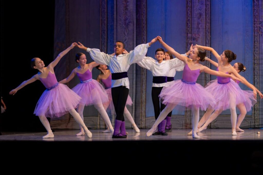 Майбутнє балету: 27 грудня у Львівській опері учні балетної школи покажуть «Таємницю Новорічного Танцю»