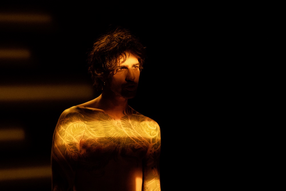 Офіційний саундтрек до еротичного трилеру «Всі відтінки спокуси»: Володимир Дантес випускає трек про пристрасть без кохання