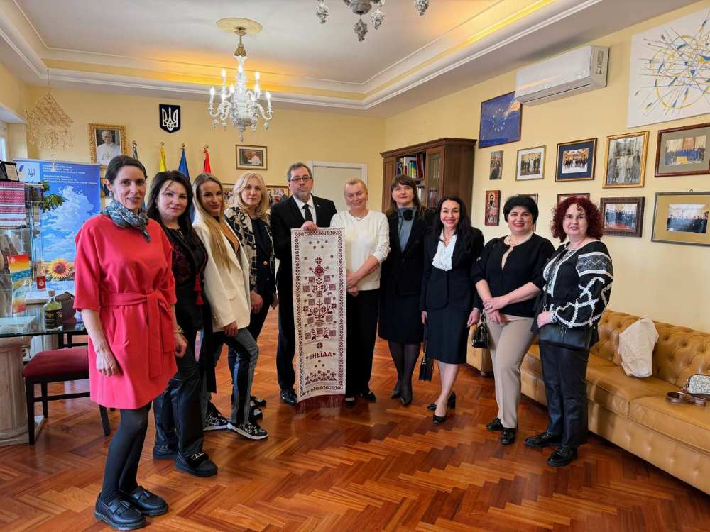 Рушник «ЕНЕЇДА» продовжує свою міжнародну подорож, презентуючи світові українську культуру, традиції та інновації