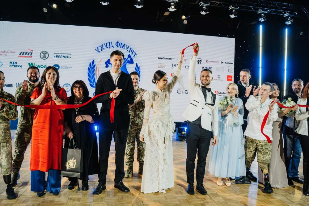 Тріумф духу та грація танцю: як ветерани на протезах підкорювали паркет у Києві