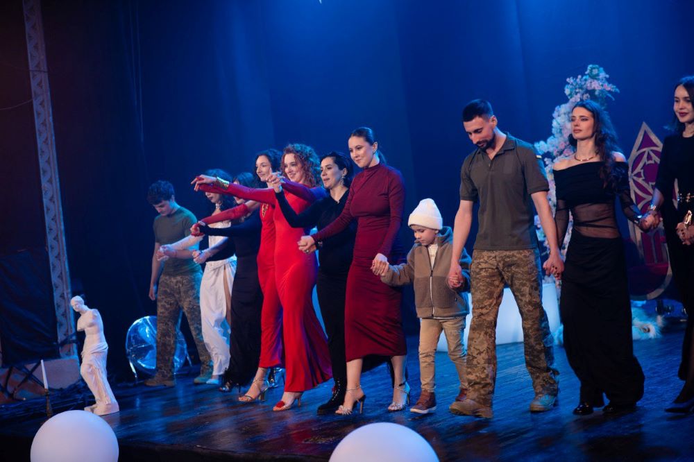 Фестиваль «Золотий Фенікс» у Києві завершився прем’єрою вистави «Макарій із Вальгалли» та церемонією нагородження