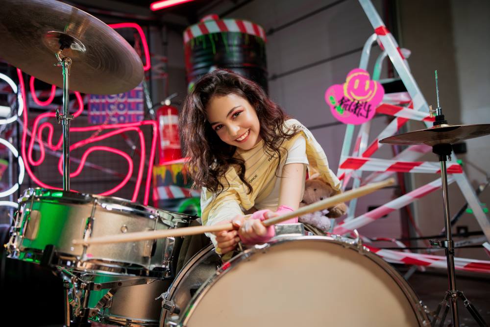 NICOLE презентує сингл «Хто я?» - музична сповідь про пошук власної ідентичності