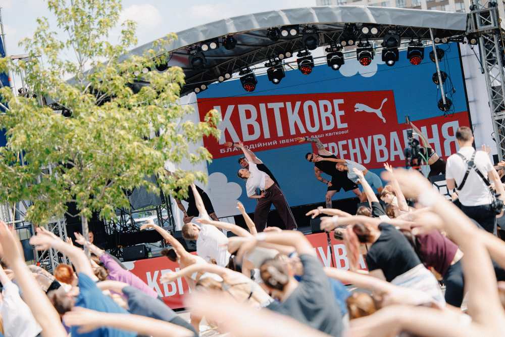 Даша Квіткова провела третє благодійне «Квіткове тренування» на паркінгу ТРЦ Retroville