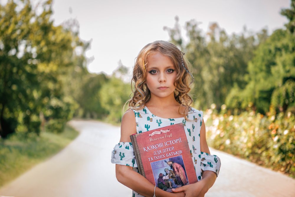 Амелія Турильова випустила пісню «Казки», щоб світ почув голос українських дітей
